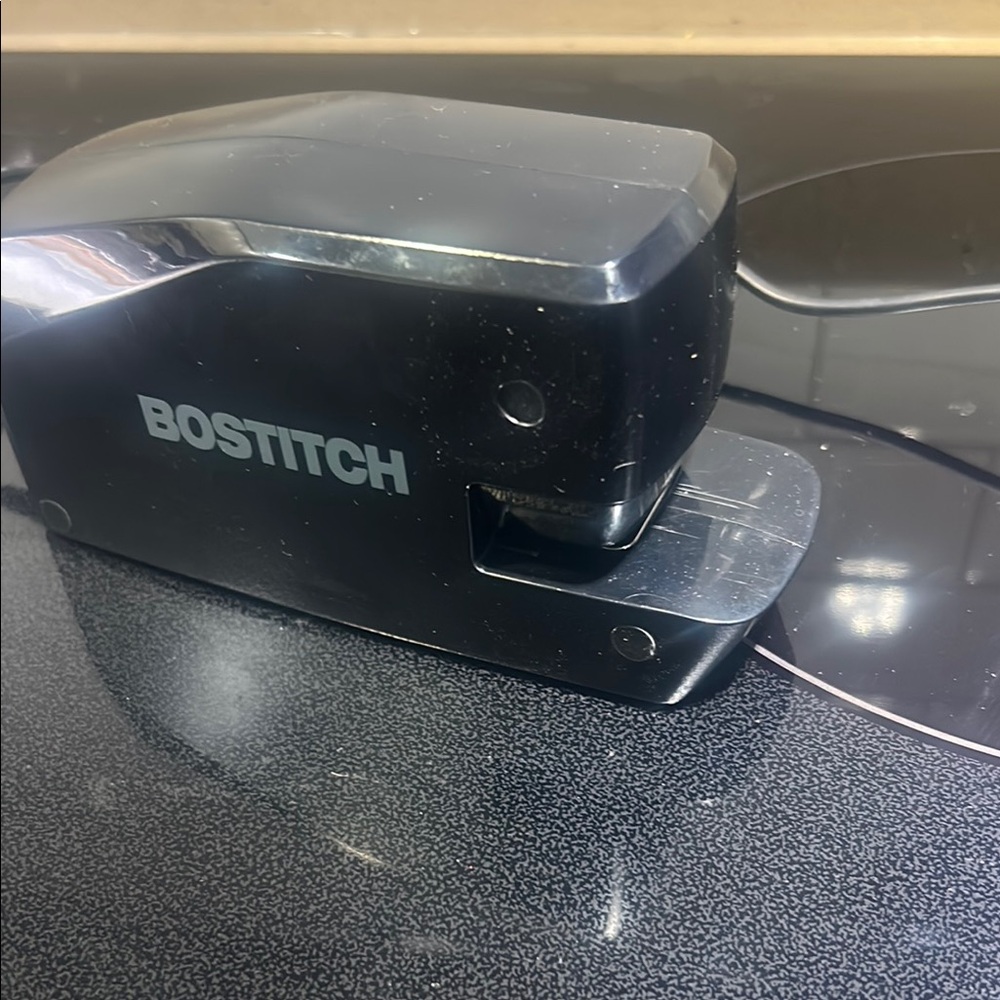 Desk accessories bundle - Picture 2 of 10